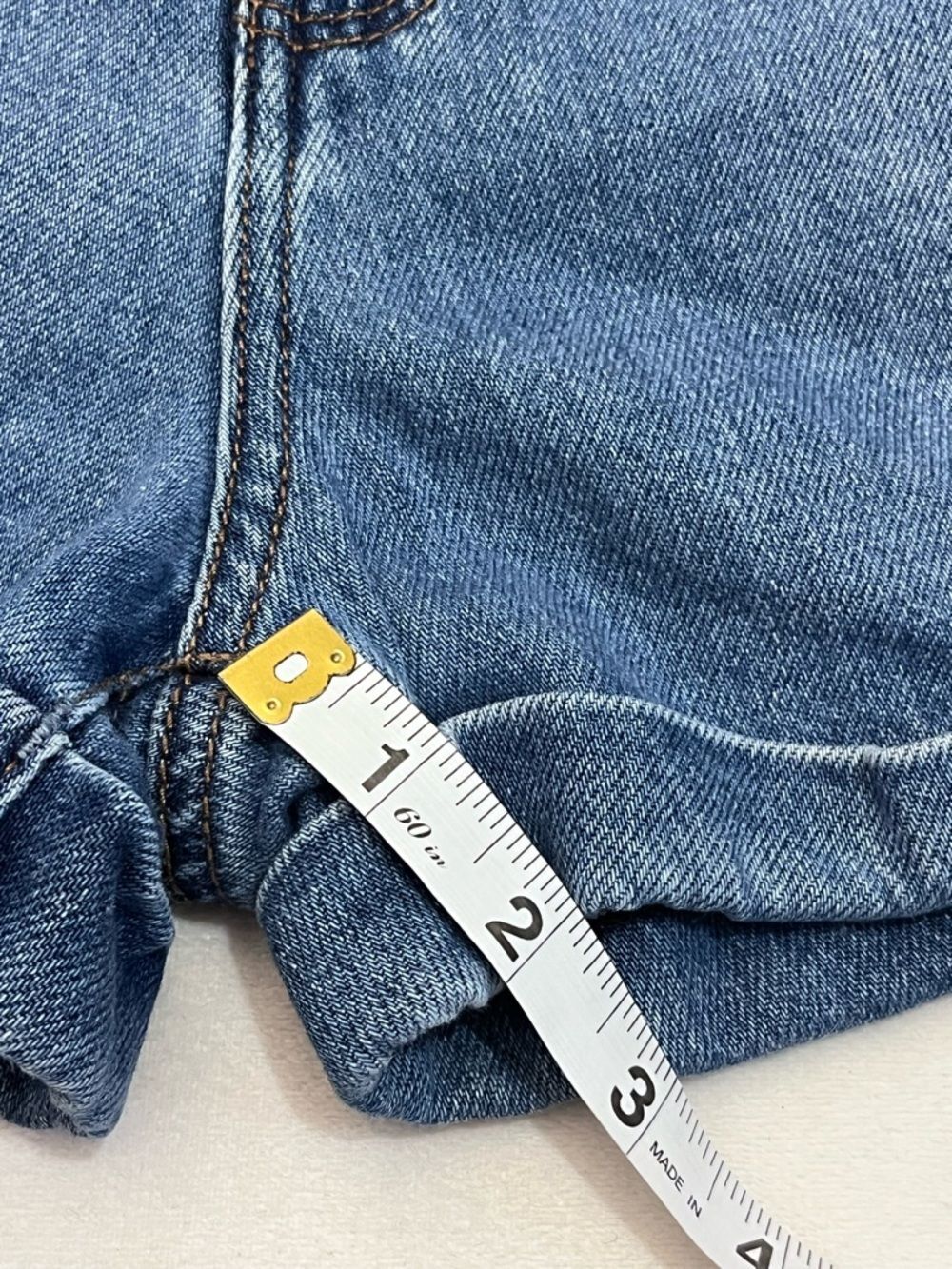 American Eagle Outfitters Women’s Mom Short Blue Denim Cuffed Jean Shorts Size 4 - Picture 7 of 16